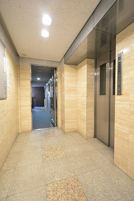 クレッセント目黒Ⅱ　エレベーターホール
