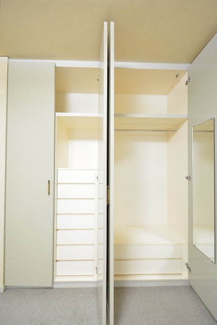 レジェンド南青山ガーデン　7.0帖洋室のクローゼット