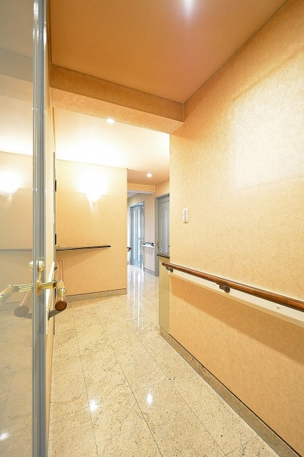 レジェンド南青山ガーデン　廊下