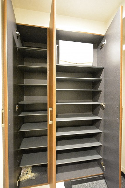 ヴィラージュ南青山　シューズBOX