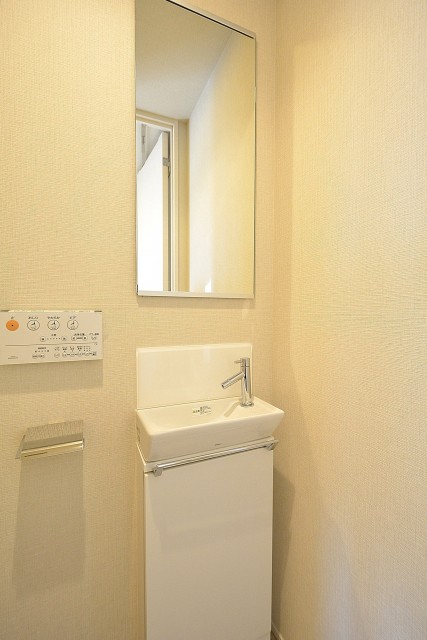 オープンレジデンシア南青山　トイレ手洗い水栓