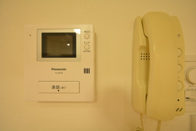 チュリス氷川坂　ＴＶ付きインターホン