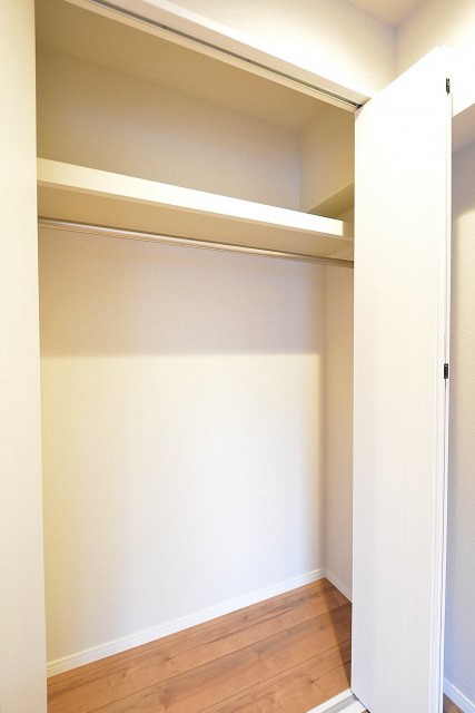 秀和第2北青山レジデンス　洋室②クローゼット