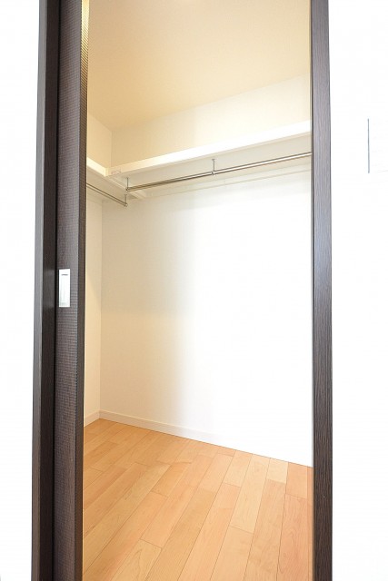 シャトー赤坂台　5.4帖洋室のWIC