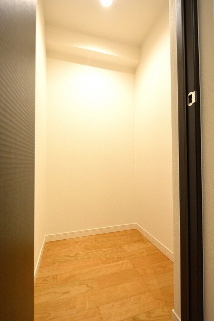 シャトー赤坂台　納戸