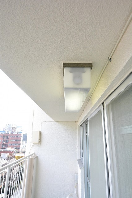 シャトー赤坂台　バルコニー照明