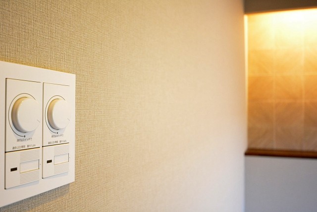 イトーピア東広尾マンション　約8.7帖洋室の照明スイッチ