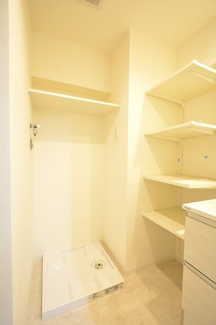 クレッセント目黒Ⅱ　ランドリースペース