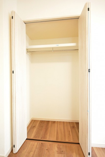 クレッセント目黒Ⅱ　5.0帖洋室クローゼット