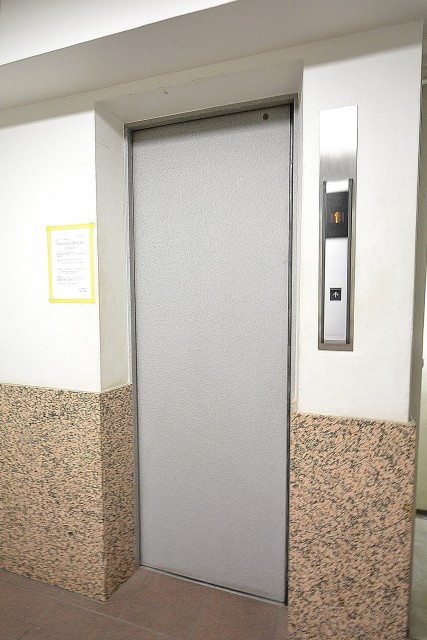 西麻布ハイツ　エレベーター