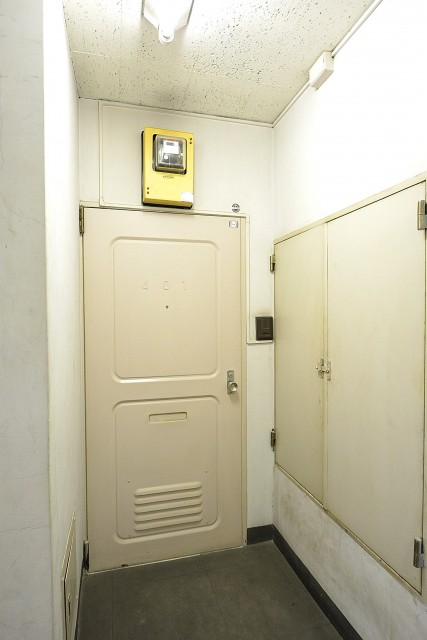 西麻布ハイツ　玄関ドア