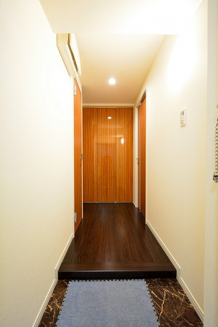 西麻布ハイツ　玄関ホール