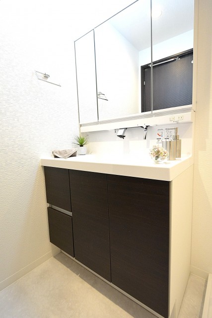 シャトー赤坂台　洗面台