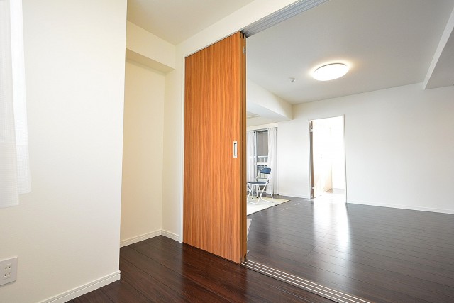 西麻布ハイツ　3.7帖納戸