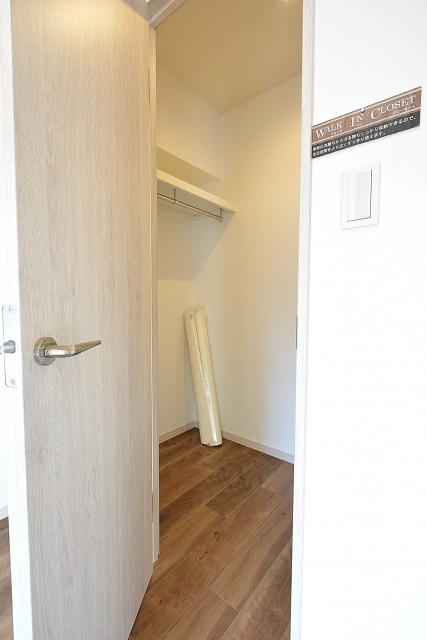 クレッセント目黒Ⅱ　5.1帖洋室のWIC