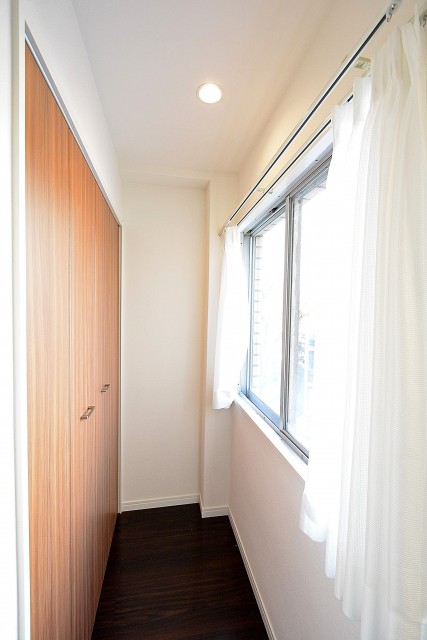 西麻布ハイツ　3.7帖納戸