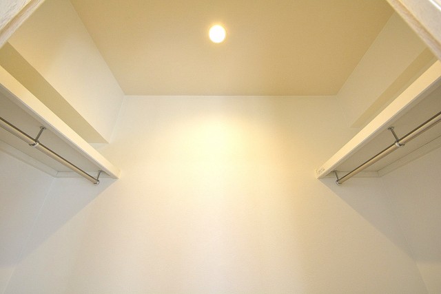 クレッセント目黒Ⅱ　5.1帖洋室のWIC