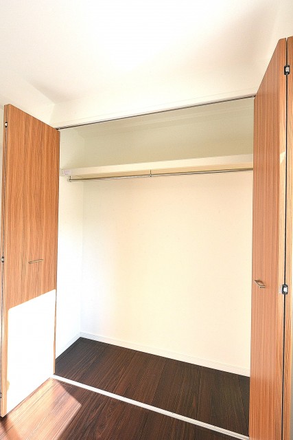 西麻布ハイツ　7.5帖洋室のクローゼット