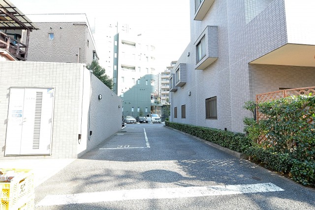 フォルスコート目黒大橋　駐車場