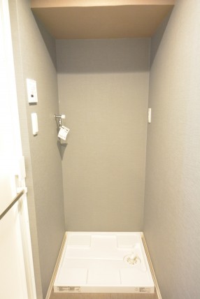 六本木ハイツ　洗濯機奥歯