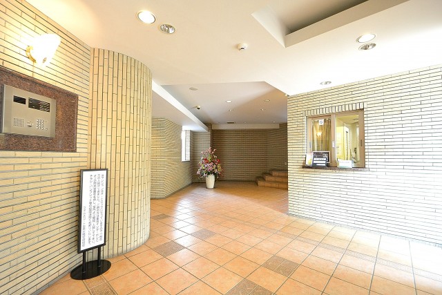 フォルスコート目黒大橋　エントランスホール