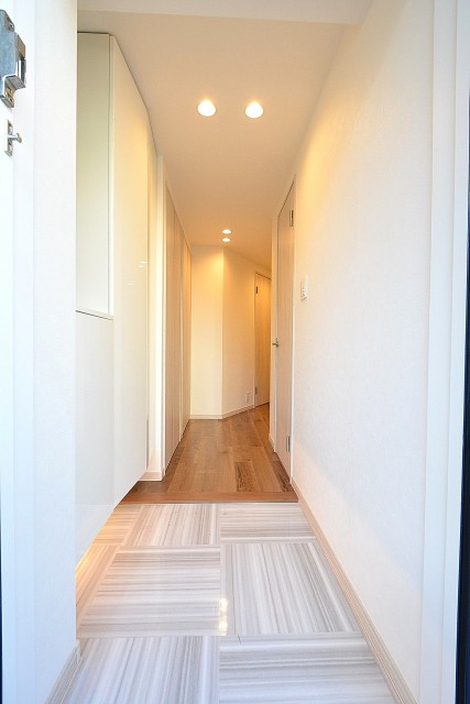 フォルスコート目黒大橋　玄関