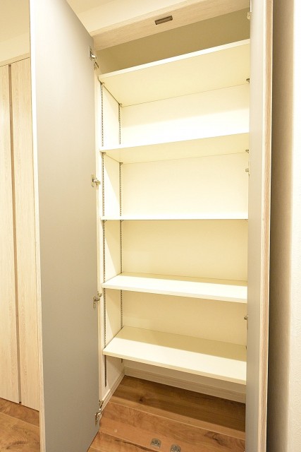 フォルスコート目黒大橋　玄関収納