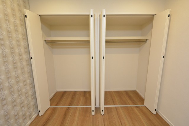 六本木ハイツ　洋室２