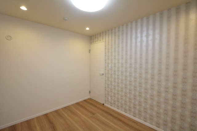 六本木ハイツ　洋室２