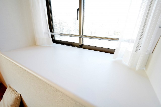 フォルスコート目黒大橋　出窓