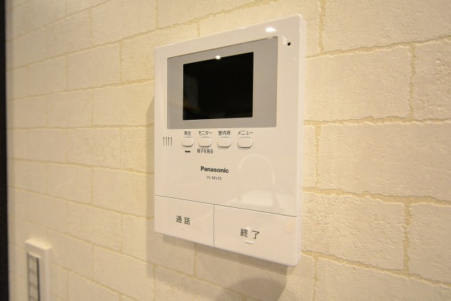 クレール島津山　TVモニター付きインターホン