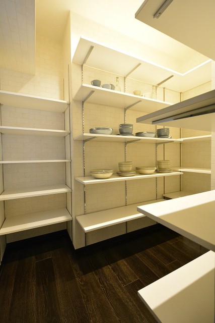 クレール島津山　パントリー