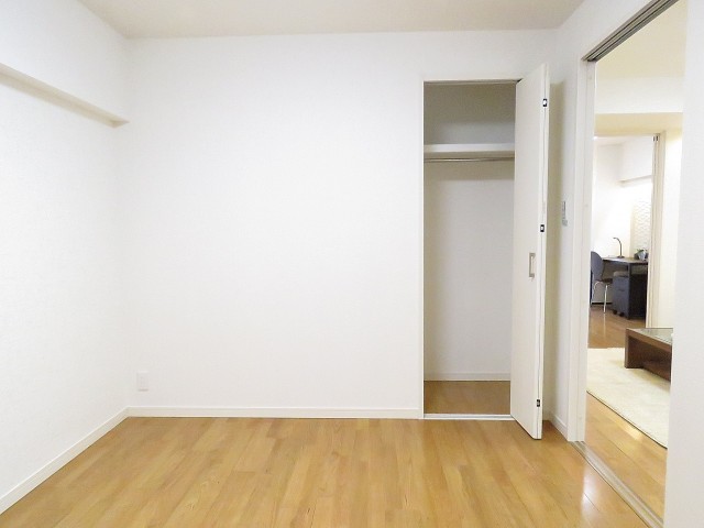 近鉄ハイツ魚籃坂　サービスルーム約6.0帖