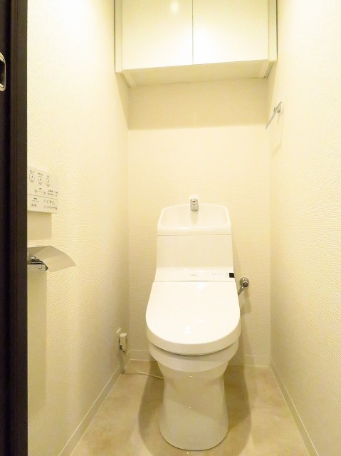 コスモ中目黒　トイレ収納