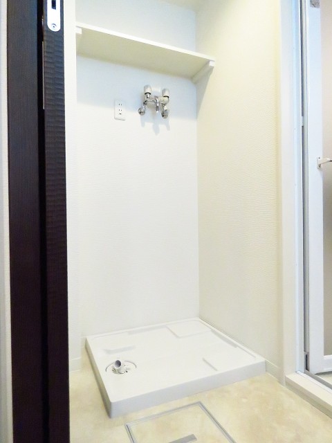 コスモ中目黒　洗濯機置場