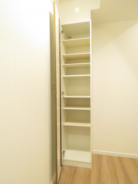 ヴェラハイツ新宿　収納