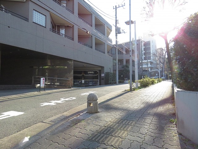 コスモ中目黒　エントランス前