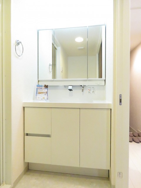 アールヴェール碑文谷　洗面化粧台