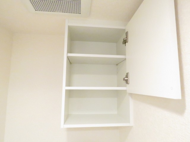 アールヴェール碑文谷　トイレ収納