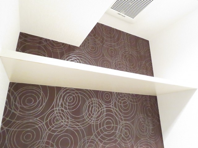 ユニーブル柿の木坂　トイレ棚