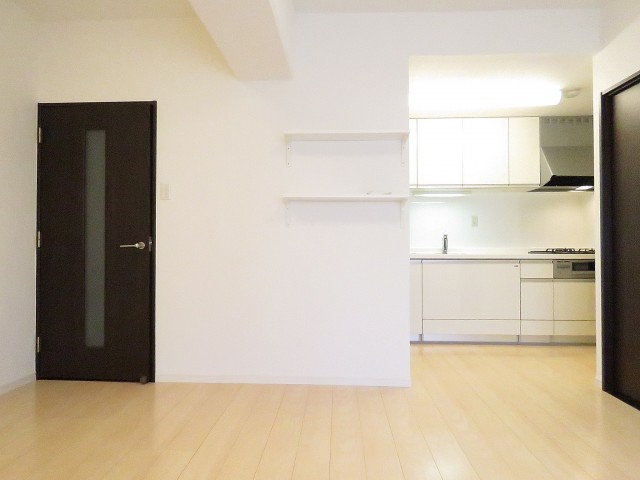 ユニーブル柿の木坂　LDK約11.7帖