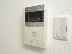 ユニーブル柿の木坂　TVモニター付きインターホン