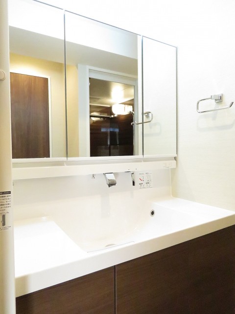 魚菜エステート　洗面化粧台
