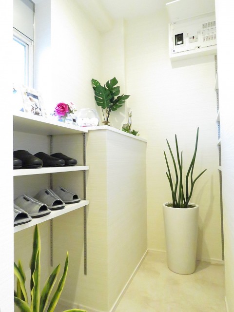ニューウェルハイツ奥沢　シューズインクローゼット