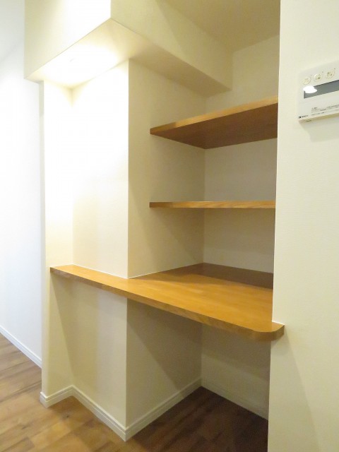 シャンボール尾山台　収納棚