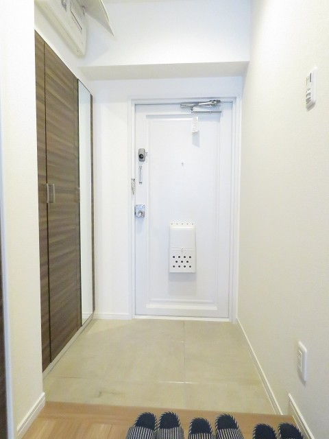 クラウン築地　玄関ホール