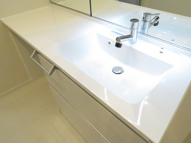 クラウン築地　洗面化粧台
