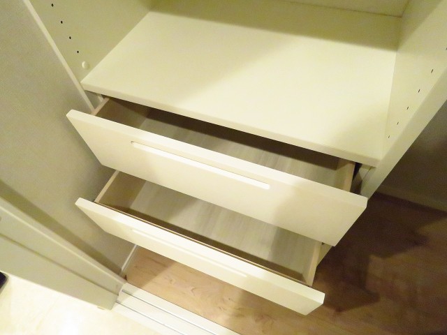 秀和第二神宮レジデンス　システム収納