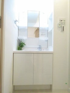 マンション都立大　洗面化粧台