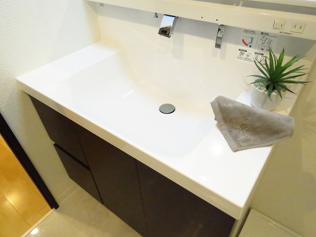 朝日広尾マンション　洗面化粧台